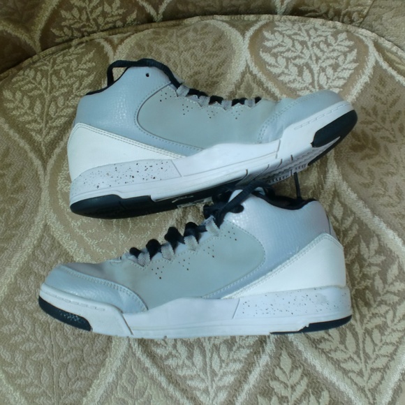 Flight - Picture 4 of 6